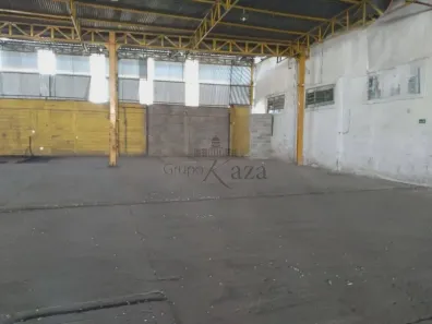 Galpão/Depósito/Armazém com 2 Quartos para venda ou aluguel, 1564m² no Ipiranga, Pindamonhangaba