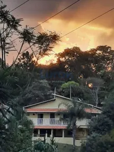 Casa com 3 Quartos à venda, 340m² no Sousas, Campinas