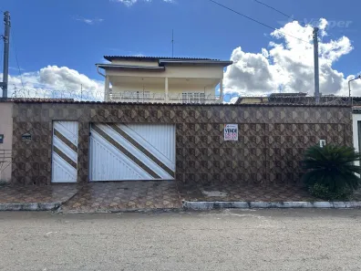Sobrado com 5 Quartos à venda, 331m² no Jardim Mariliza, Goiânia