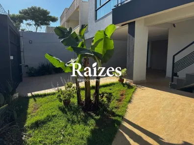 Casa com 3 Quartos à venda, 196m² no Jardim Inconfidência, Uberlândia