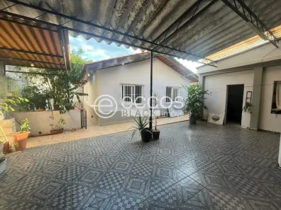 Casa com 3 Quartos à venda, 57m² no Cidade Jardim, Sorocaba