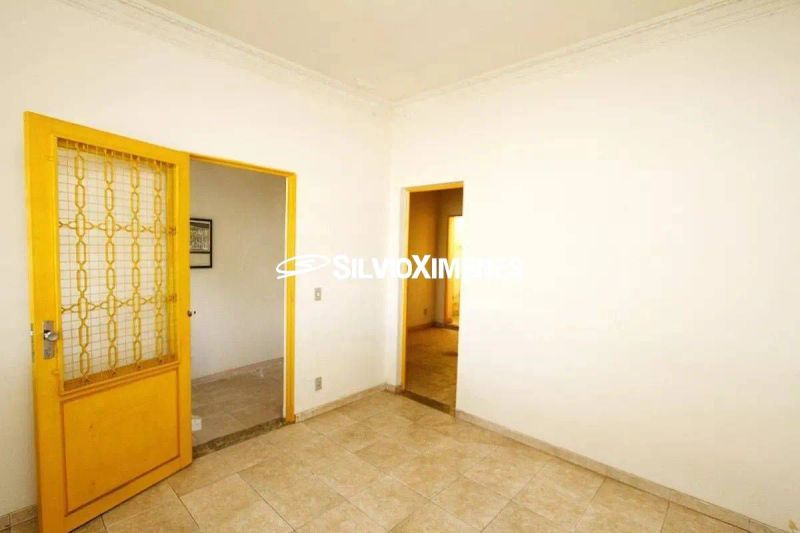 Casa com 4 quartos — Barroca, Belo Horizonte