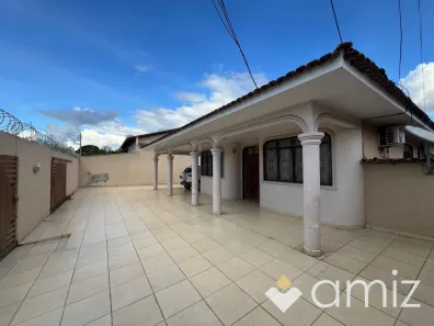 Casa com 3 Quartos à venda, 328m² no Setor Bueno, Goiânia