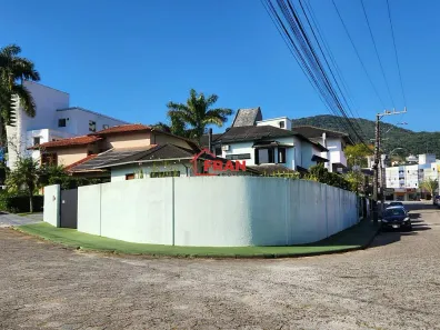 Casa com 4 Quartos à venda, 310m² no Córrego Grande, Florianópolis