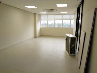 Sala Comercial para alugar, 120m² no Jardim Paulistano, São Paulo