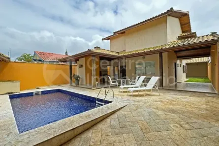 Casa com 3 Quartos à venda, 254m² no Cidade Nova Peruíbe, Peruíbe