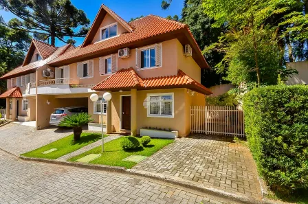 Sobrado com 4 Quartos à venda, 190m² no Pilarzinho, Curitiba