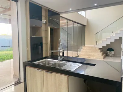 Casa com 3 Quartos à venda, 176m² no Centro, Londrina