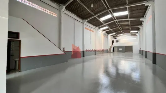Galpão/Depósito/Armazém para alugar, 450m² no São João, Itajaí