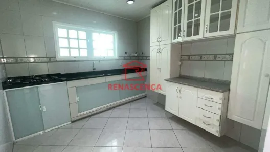 Casa com 2 Quartos para alugar, 100m² no Tanque, Rio de Janeiro