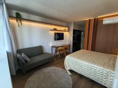 Apartamento com 1 Quarto para alugar, 30m² no Três Figueiras, Porto Alegre