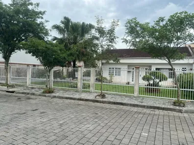 Casa com 3 Quartos à venda, 126m² no Vila Nova, Joinville