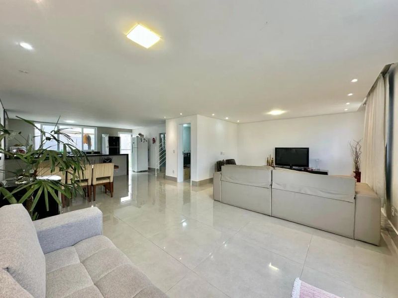 Casa com 3 quartos — Trevo, Belo Horizonte