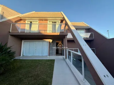 Sobrado com 3 Quartos à venda, 271m² no Capão Raso, Curitiba
