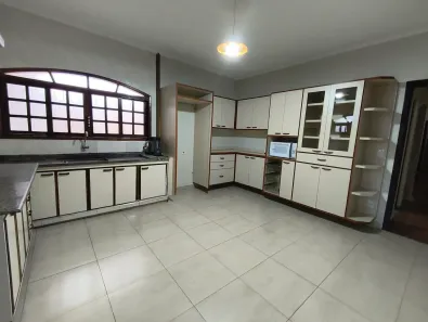 Sobrado com 4 Quartos à venda, 136m² no Cidade Morumbi, São José dos Campos