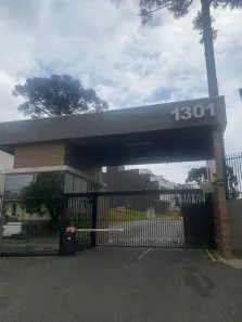 Sobrado com 3 Quartos à venda, 230m² no Pinheirinho, Curitiba