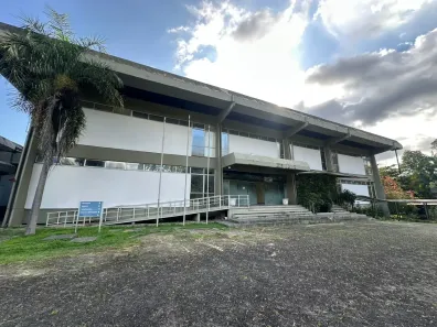 Prédio Comercial para venda ou aluguel, 4894m² no Marco, Belém