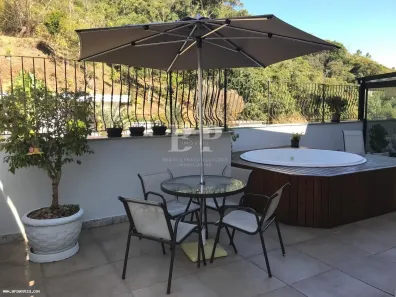 Cobertura com 3 Quartos à venda, 240m² no Várzea, Teresópolis