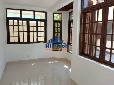 Casa com 5 Quartos à venda, 360m² no Itaipu, Niterói