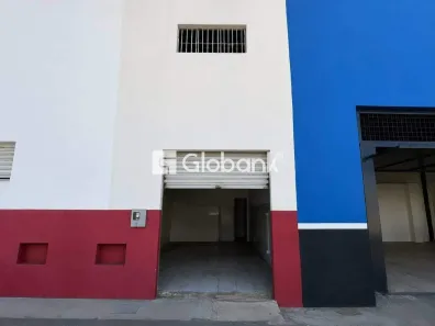 Ponto Comercial para alugar, 40m² no Alto São João, Montes Claros