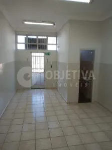Sala Comercial para alugar, 25m² no Nossa Senhora Aparecida, Uberlândia