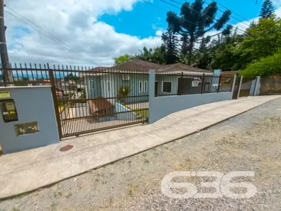 Sobrado com 7 Quartos à venda, 330m² no Jarivatuba, Joinville