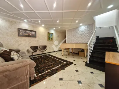 Sobrado com 3 Quartos à venda, 165m² no Jardim Piqueroby, São Paulo