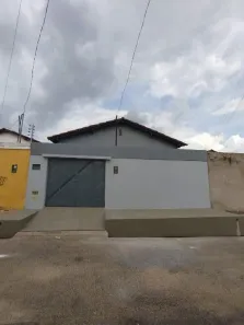 Casa com 2 Quartos para alugar, 120m² no Angelim, Teresina