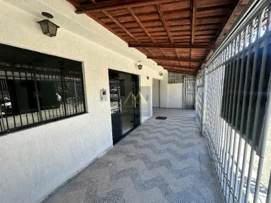 Casa com 3 Quartos à venda, 135m² no Ceilândia Sul, Brasília