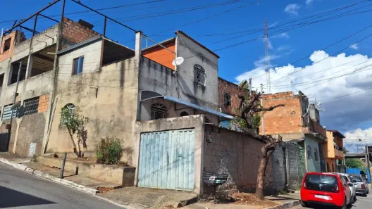 Casa com 3 Quartos à venda, 80m² no Capelinha, Betim