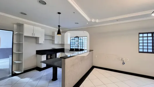 Casa com 3 Quartos à venda, 158m² no Jardim Patrícia, Uberlândia