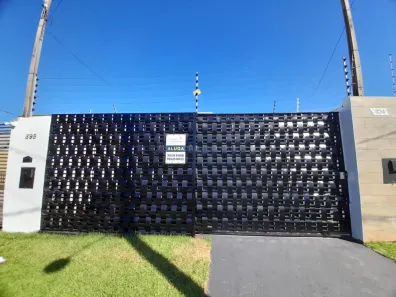 Casa com 2 Quartos para alugar, 100m² no Jardim Campos, Maringá