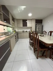 Casa com 6 Quartos à venda, 250m² no Costa do Sol, Macaé