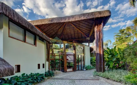 Casa de Condomínio com 8 Quartos para alugar, 600m² no Vila Muriqui, Mangaratiba