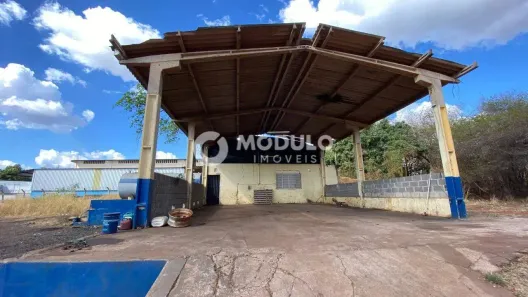Galpão/Depósito/Armazém para alugar, 150m² no Distrito Industrial, Uberlândia