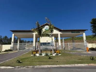 Lote/Terreno à venda, 667m² no Centro, Guararema
