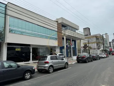 Sala Comercial para alugar, 35m² no Centro, Balneário Camboriú