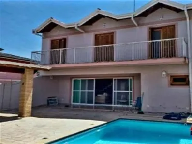 Sobrado com 4 Quartos à venda, 200m² no Jardim Maristela, Atibaia