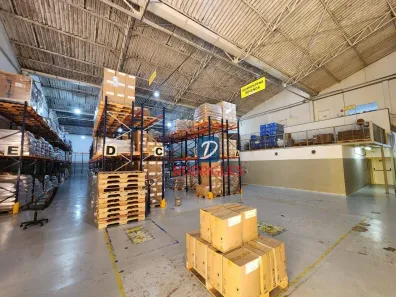 Galpão/Depósito/Armazém para alugar, 2000m² no Campanário, Diadema
