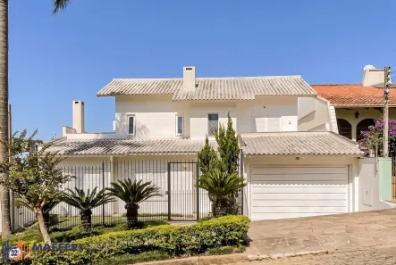 Casa com 2 Quartos à venda, 370m² no Três Figueiras, Porto Alegre