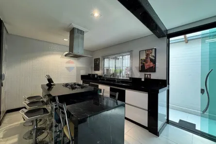 Casa com 4 Quartos à venda, 300m² no Castelo, Belo Horizonte