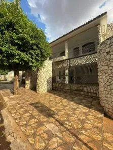 Sobrado com 4 Quartos para alugar, 310m² no Vila Olinda, Rio Verde