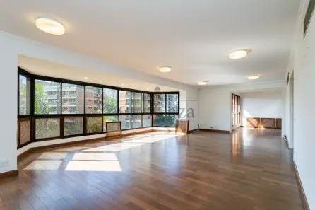 Apartamento com 3 Quartos à venda, 207m² no Vila Nova Conceição, São Paulo