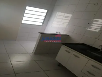 Kitnet com 1 Quarto para alugar, 38m² no Jardim Siesta, Jacareí