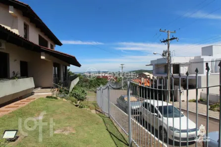 Casa de Condomínio com 5 Quartos à venda, 433m² no Nonoai, Porto Alegre