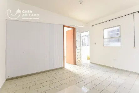 Casa com 2 Quartos para alugar, 36m² no Cajuru, Curitiba
