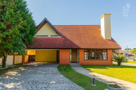 Casa de Condomínio com 3 Quartos à venda, 275m² no São Lourenço, Curitiba