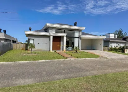 Casa de Condomínio com 4 Quartos à venda, 280m² no XANGRI-LÁ, Osório