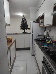 Apartamento com 2 Quartos à venda, 52m² no Vila Santa Terezinha, Carapicuíba
