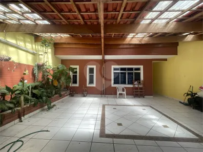 Sobrado com 4 Quartos à venda, 320m² no Vila Gilda, Santo André